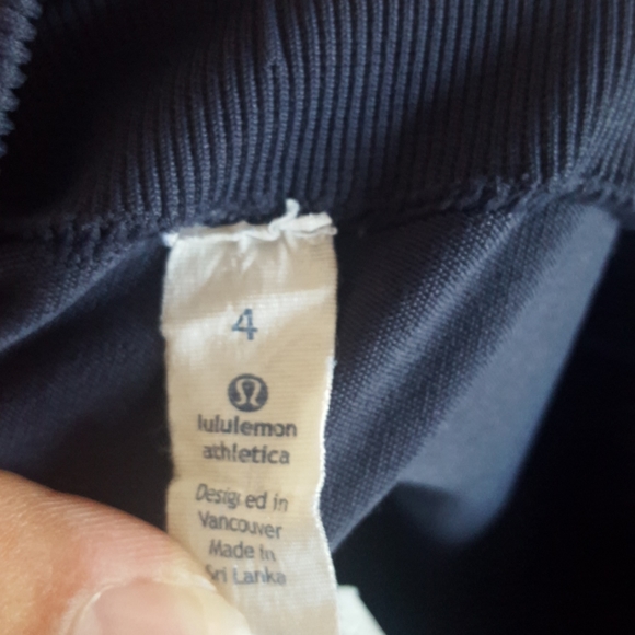 Lululemon Zoned In Crop - Picture 9 of 9